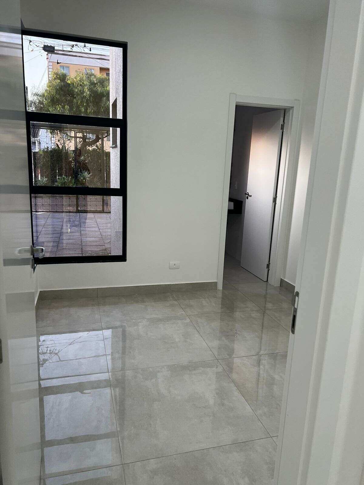 Casa no Angras dos Reis - Claudia Meireles Creci-PR 54044 /      Adélio Meireles Creci-PR 36859