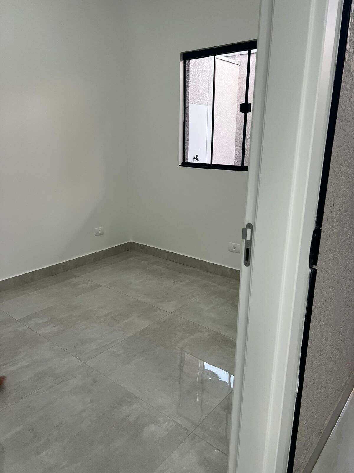 Casa no Angras dos Reis - Claudia Meireles Creci-PR 54044 /      Adélio Meireles Creci-PR 36859