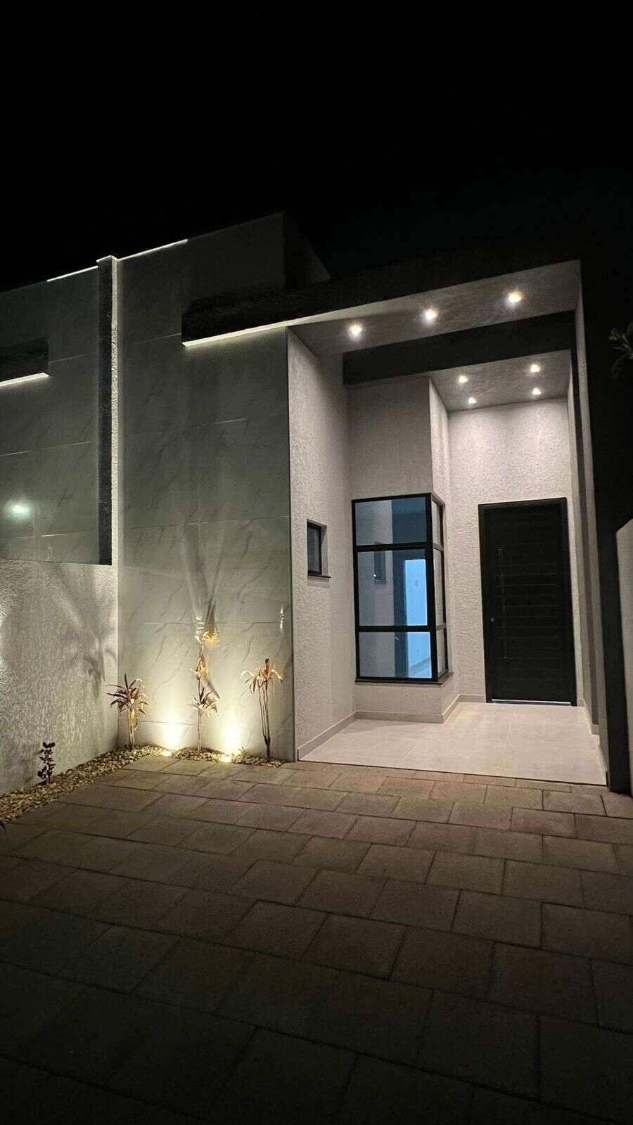 Casa Nova Angras dos Reis - Claudia Meireles Creci-PR 54044 /      Adélio Meireles Creci-PR 36859